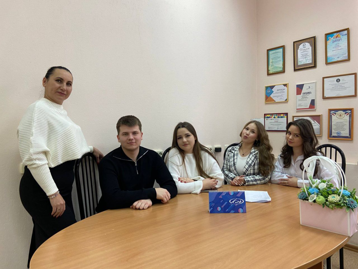 В колледже прошла встреча первокурсников и выпускников