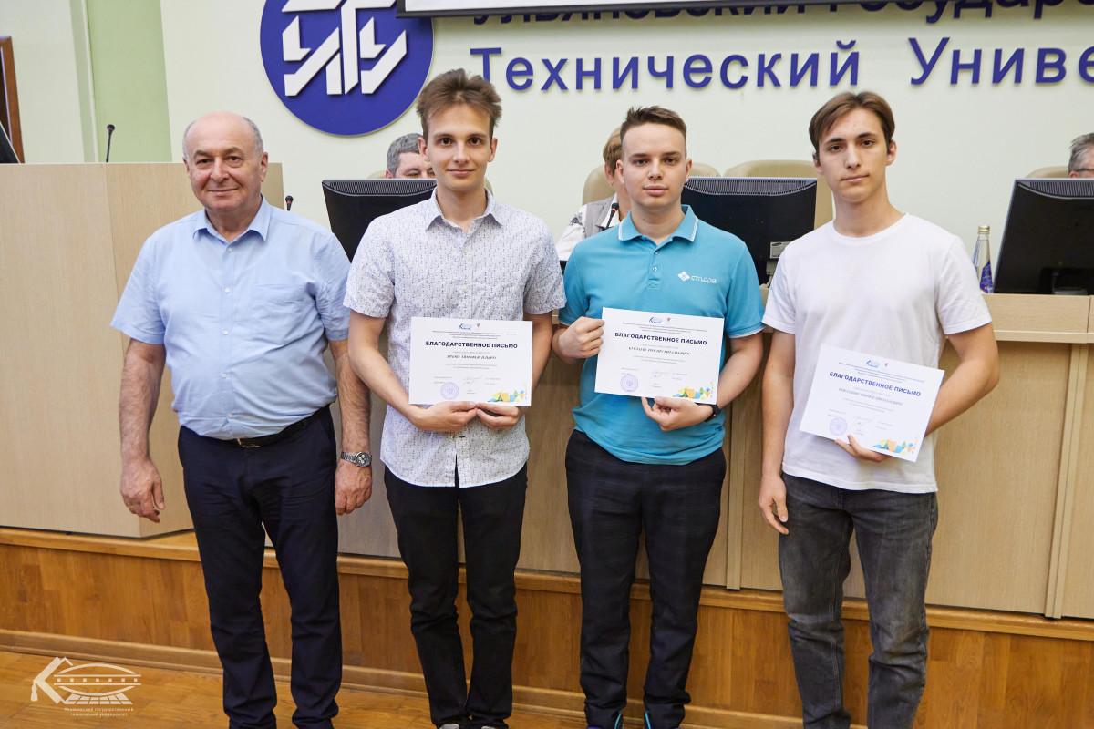 Айтишники Политеха заняли призовые места в конкурсах по программированию