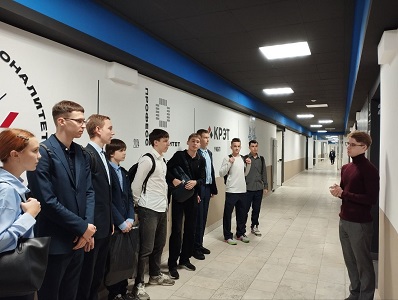 Лицеисты класса радиоэлектроники посетили РТФ с экскурсией