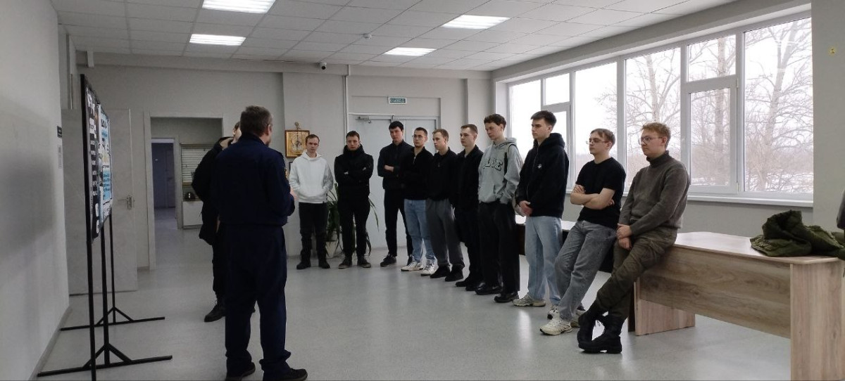 Юноши строительного факультета побывали в Центре начальной военной подготовки "Рокот"